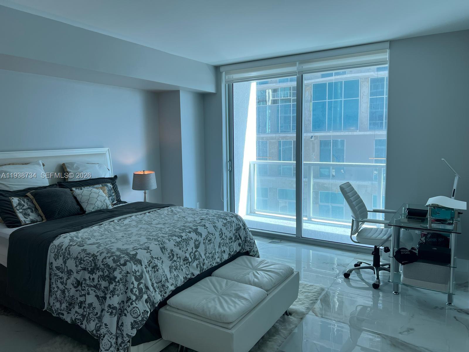 image 500 Brickell West47