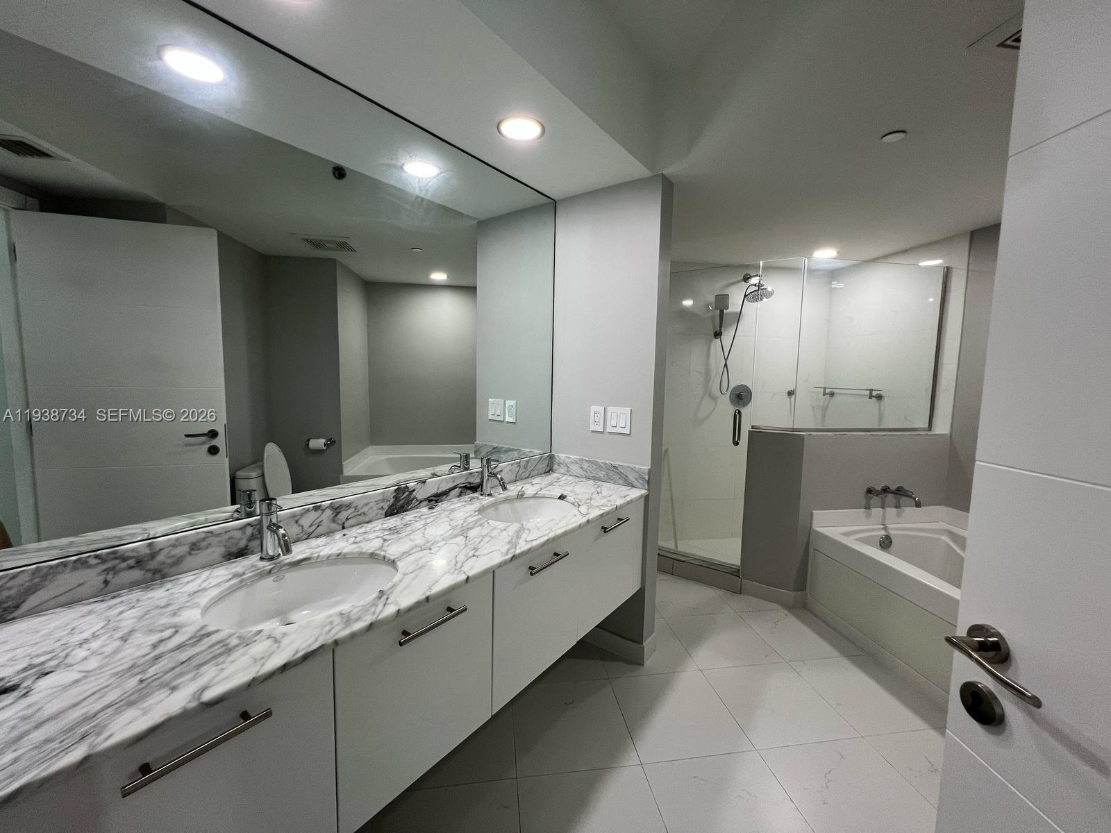 image 500 Brickell West56