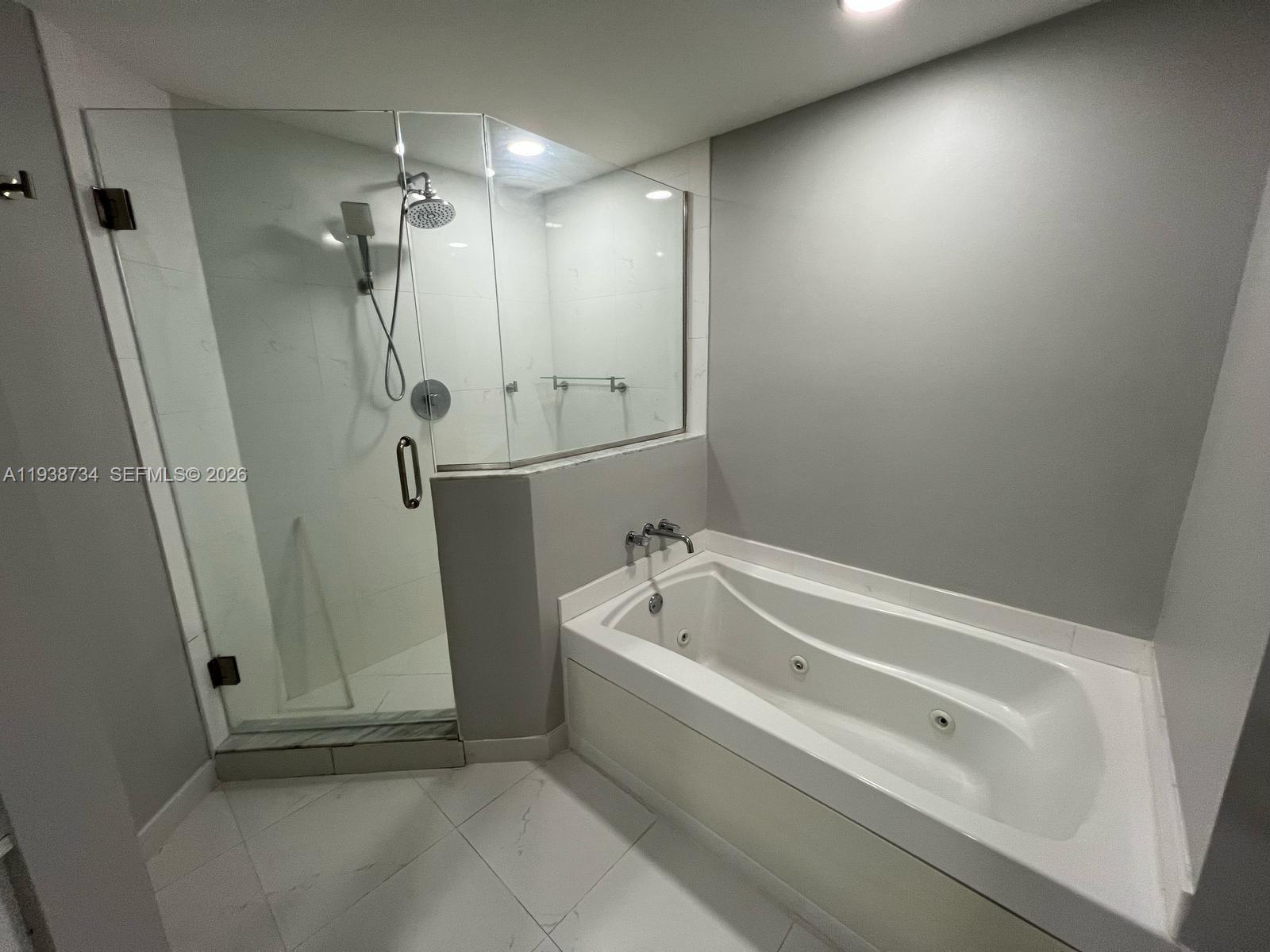 image 500 Brickell West60