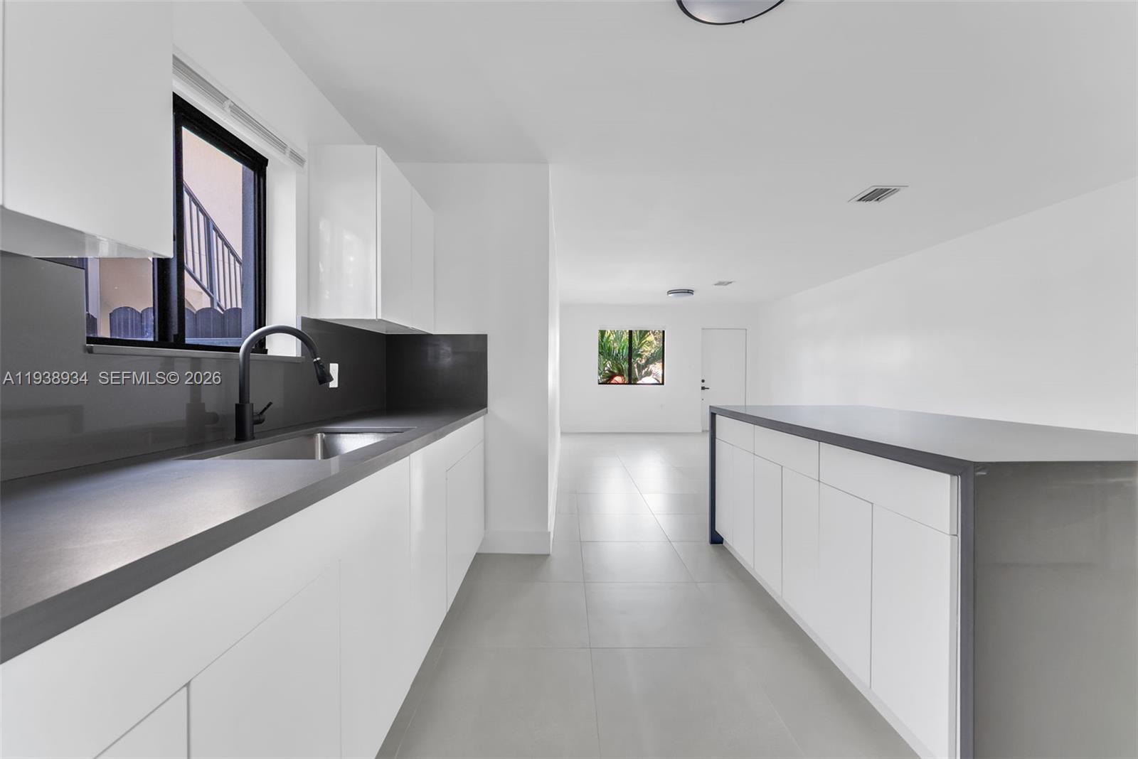 5821 NW 30th Ave Miami, FL 33142