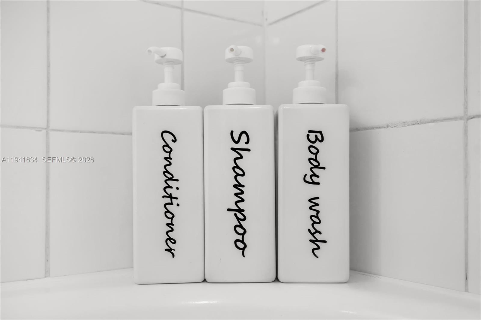 1200 Brickell Bay Dr #2807 Miami, FL 33131