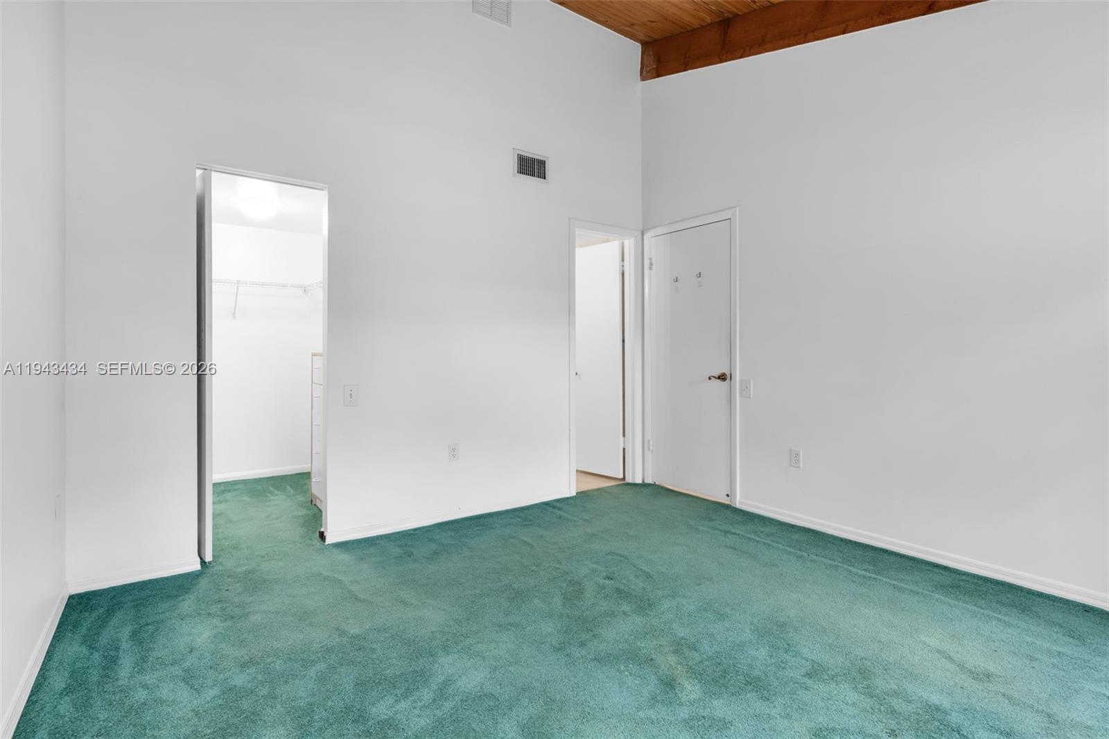 13502 SW 102nd Ln Miami, FL 33186