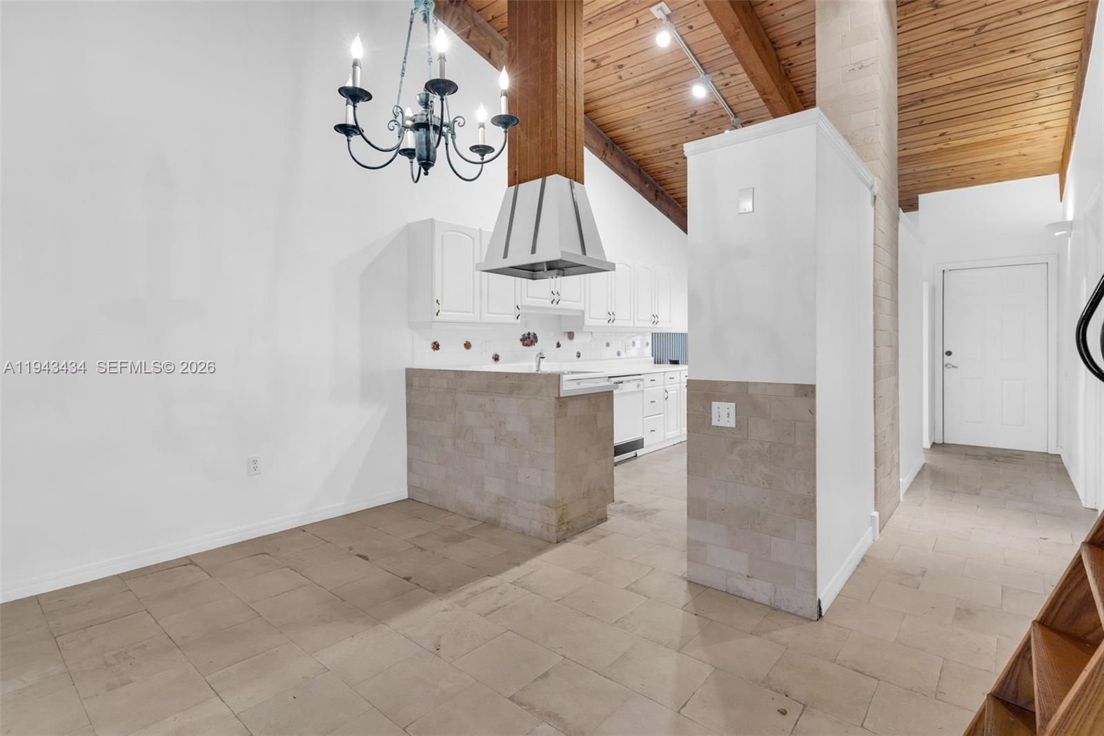 13502 SW 102nd Ln Miami, FL 33186