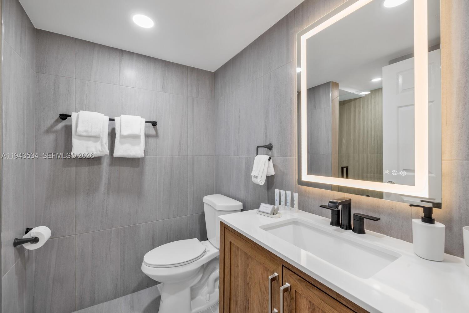 5445 Collins Ave #M9 M10 M11 M12 Miami Beach, FL 33140