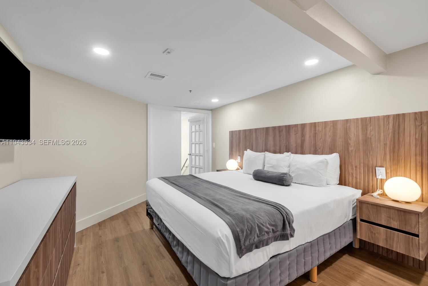 5445 Collins Ave #M9 M10 M11 M12 Miami Beach, FL 33140