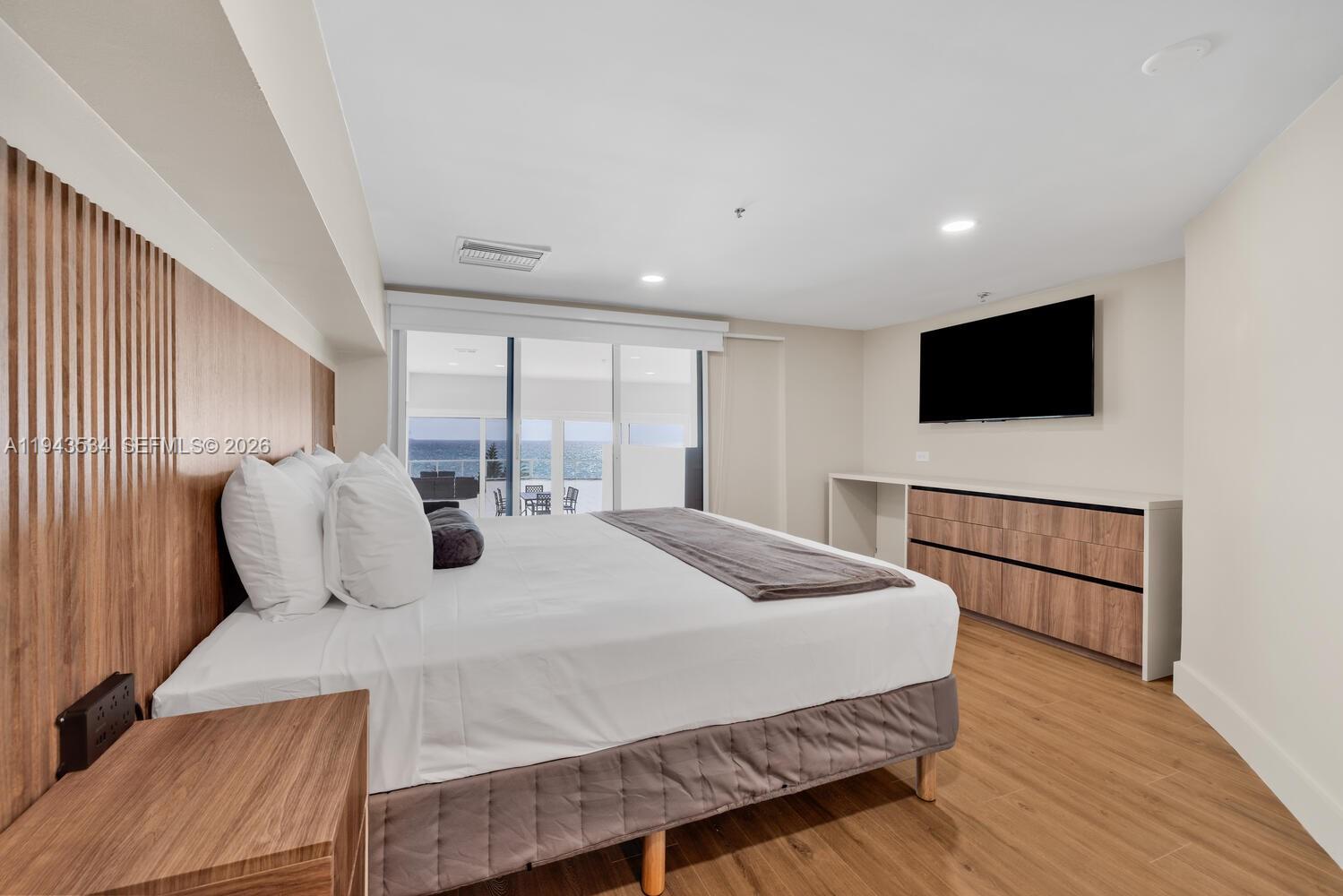 5445 Collins Ave #M9 M10 M11 M12 Miami Beach, FL 33140