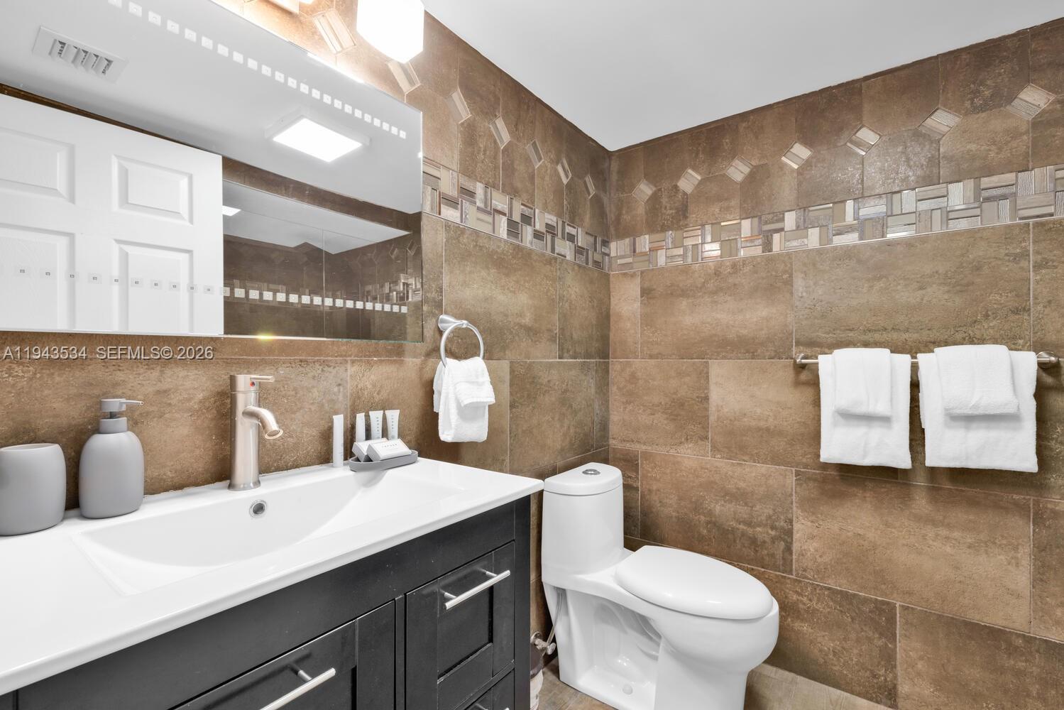 5445 Collins Ave #M9 M10 M11 M12 Miami Beach, FL 33140