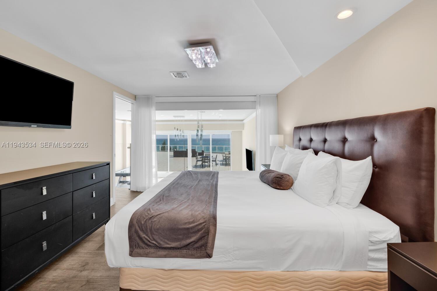 5445 Collins Ave #M9 M10 M11 M12 Miami Beach, FL 33140