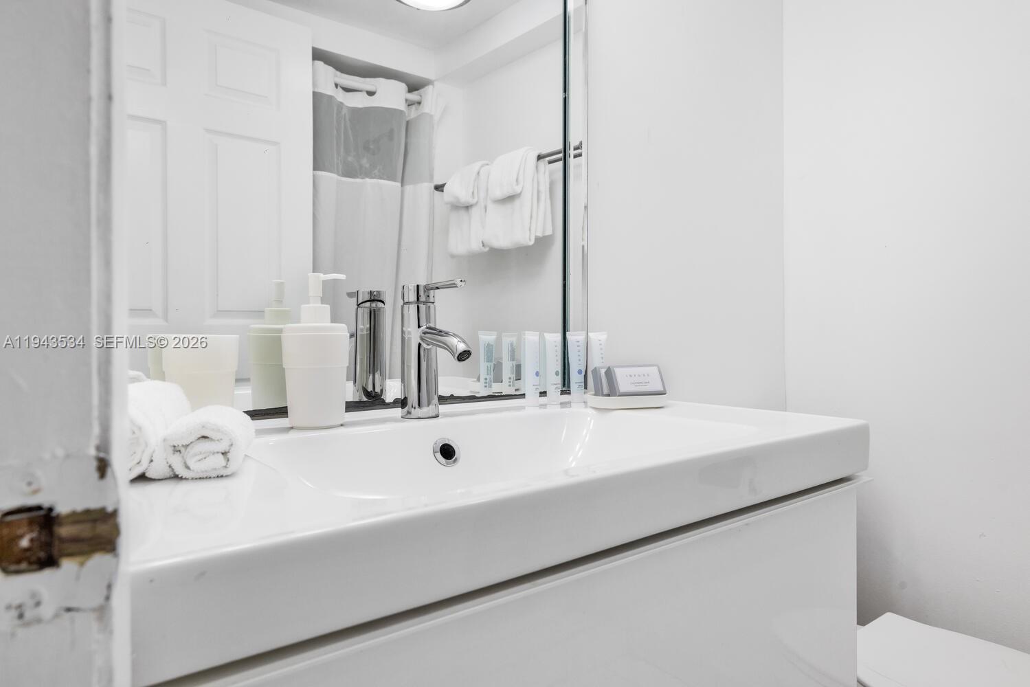 5445 Collins Ave #M9 M10 M11 M12 Miami Beach, FL 33140