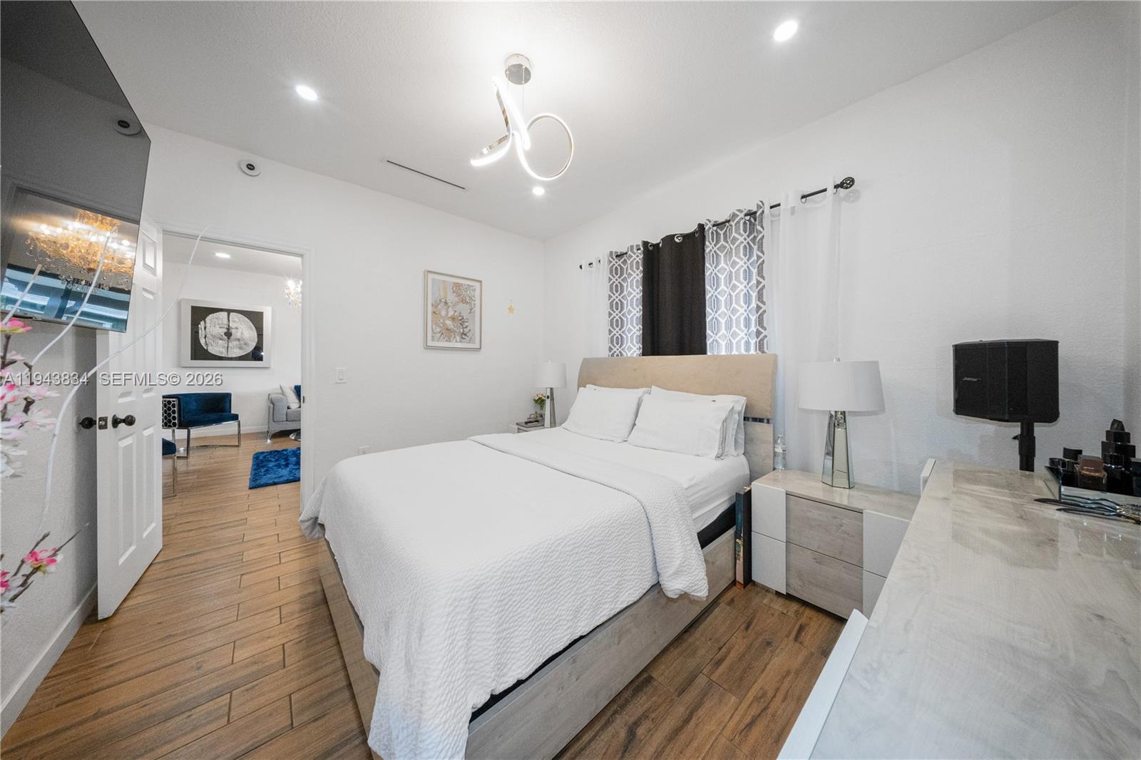 3041 NW 51st St Miami, FL 33142