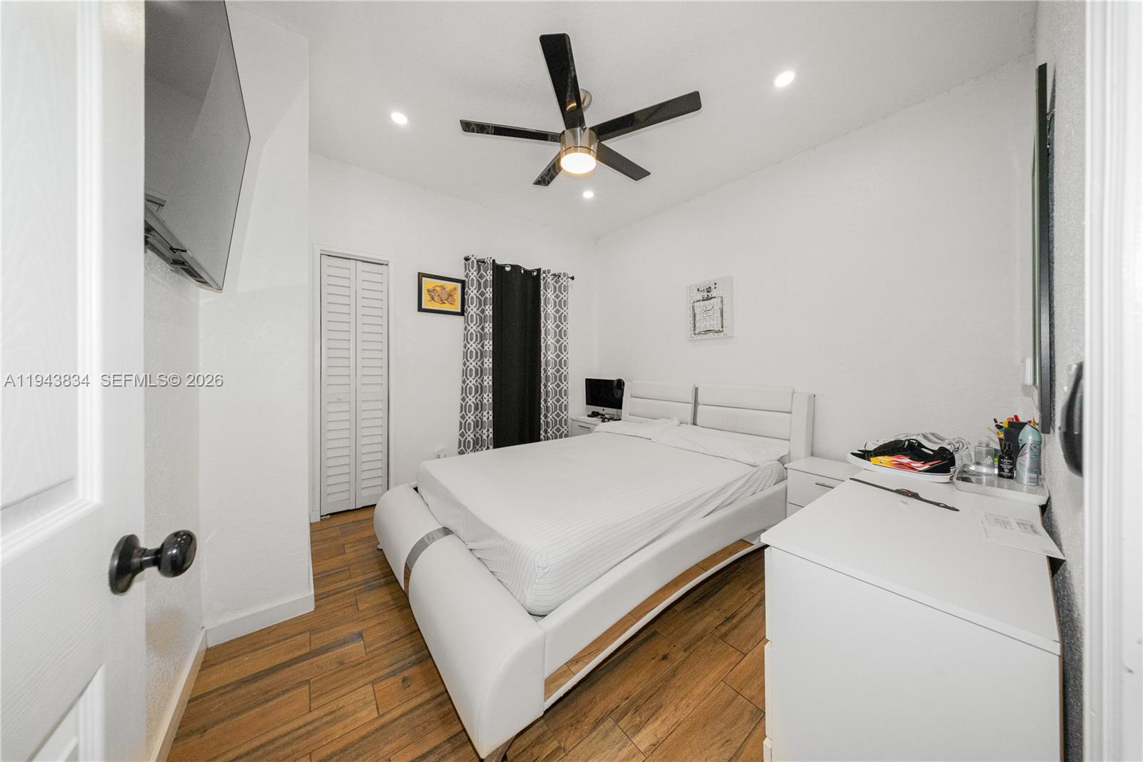 3041 NW 51st St Miami, FL 33142