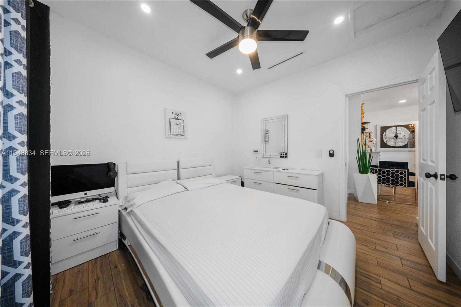 3041 NW 51st St Miami, FL 33142