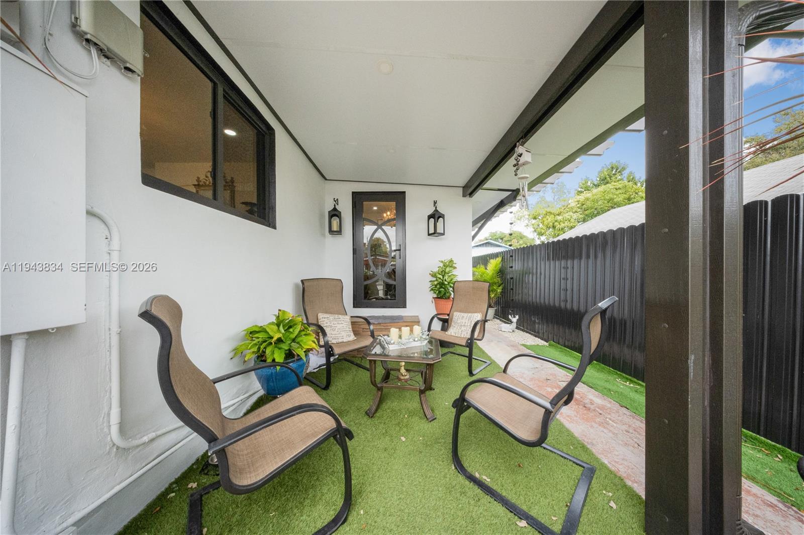 3041 NW 51st St Miami, FL 33142