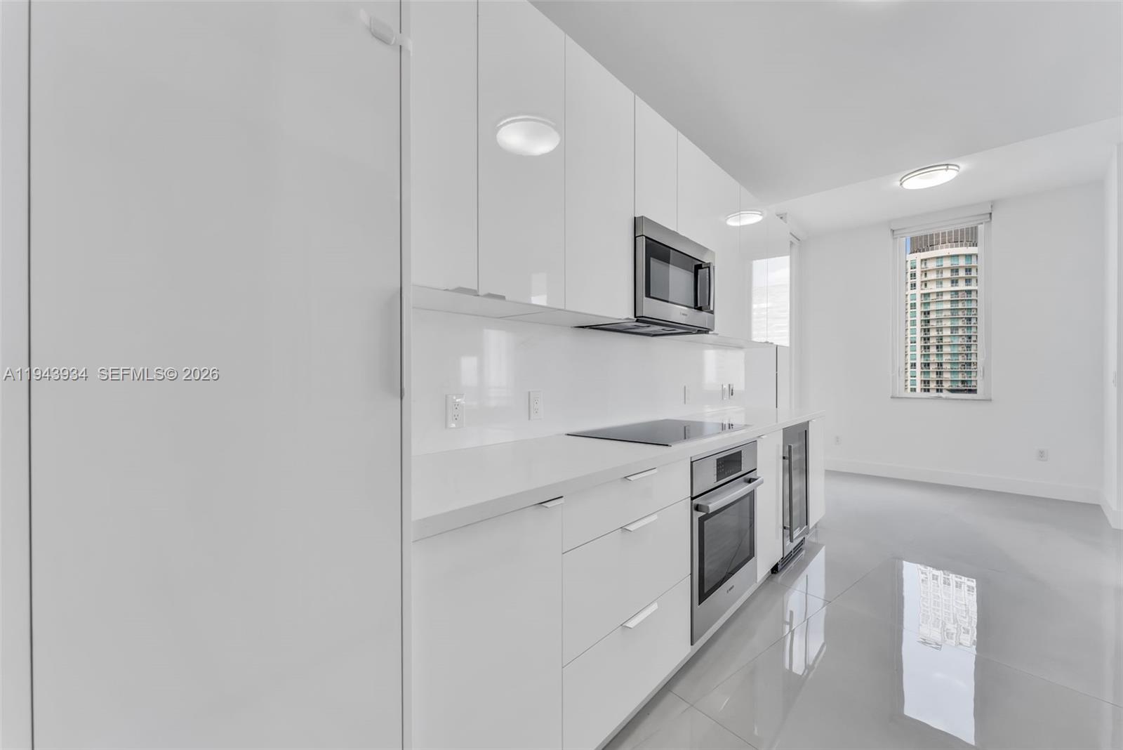901 Brickell Key Blvd #3206 Miami, FL 33131