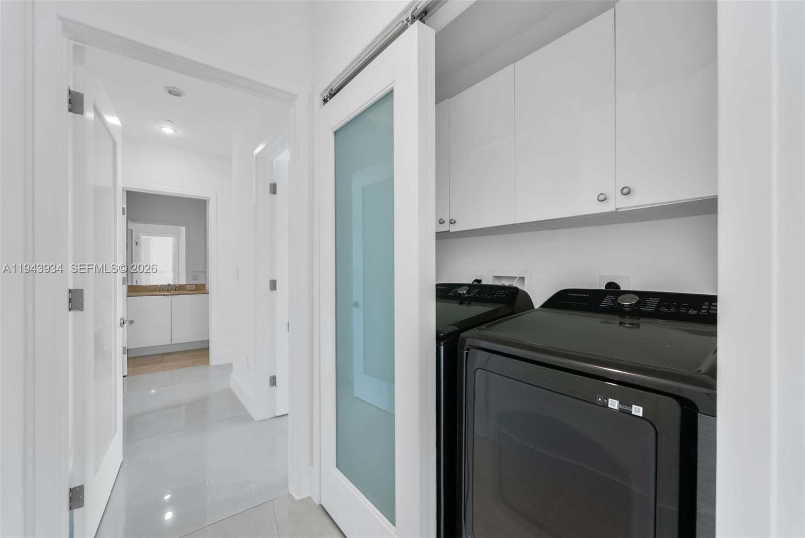 901 Brickell Key Blvd #3206 Miami, FL 33131