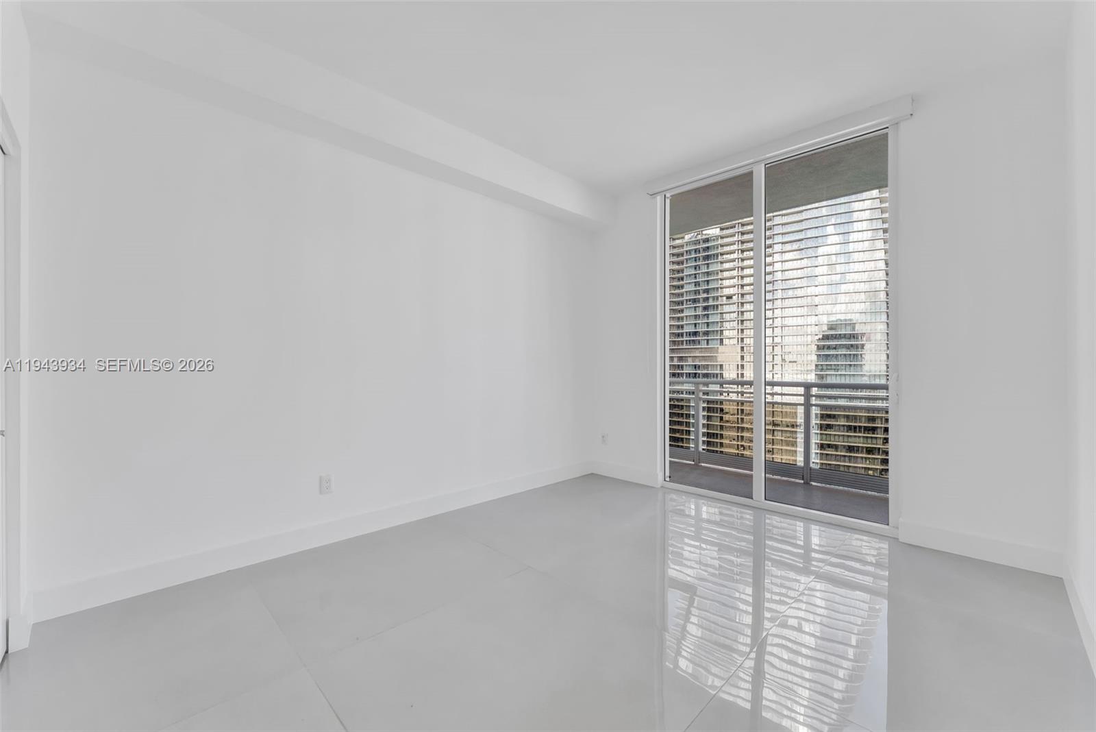 901 Brickell Key Blvd #3206 Miami, FL 33131