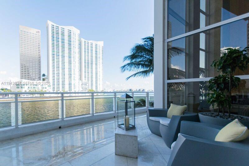 901 Brickell Key Blvd #3206 Miami, FL 33131