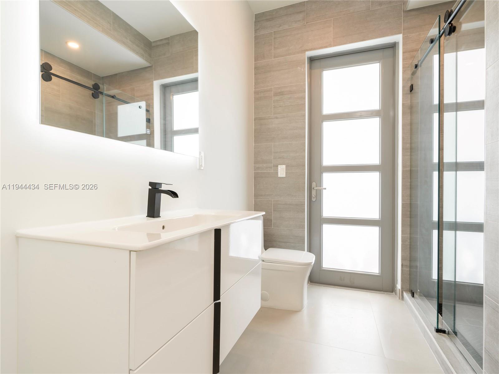 830 SW 30th St Fort Lauderdale, FL 33315