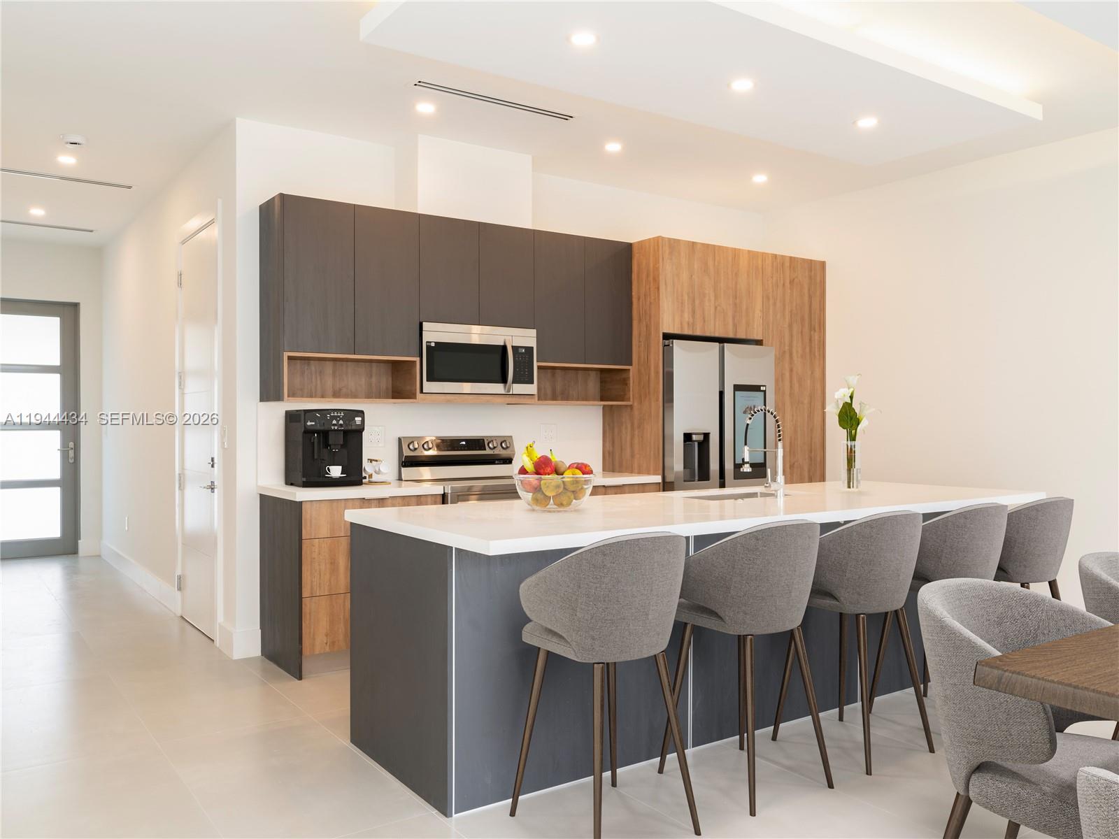 830 SW 30th St Fort Lauderdale, FL 33315