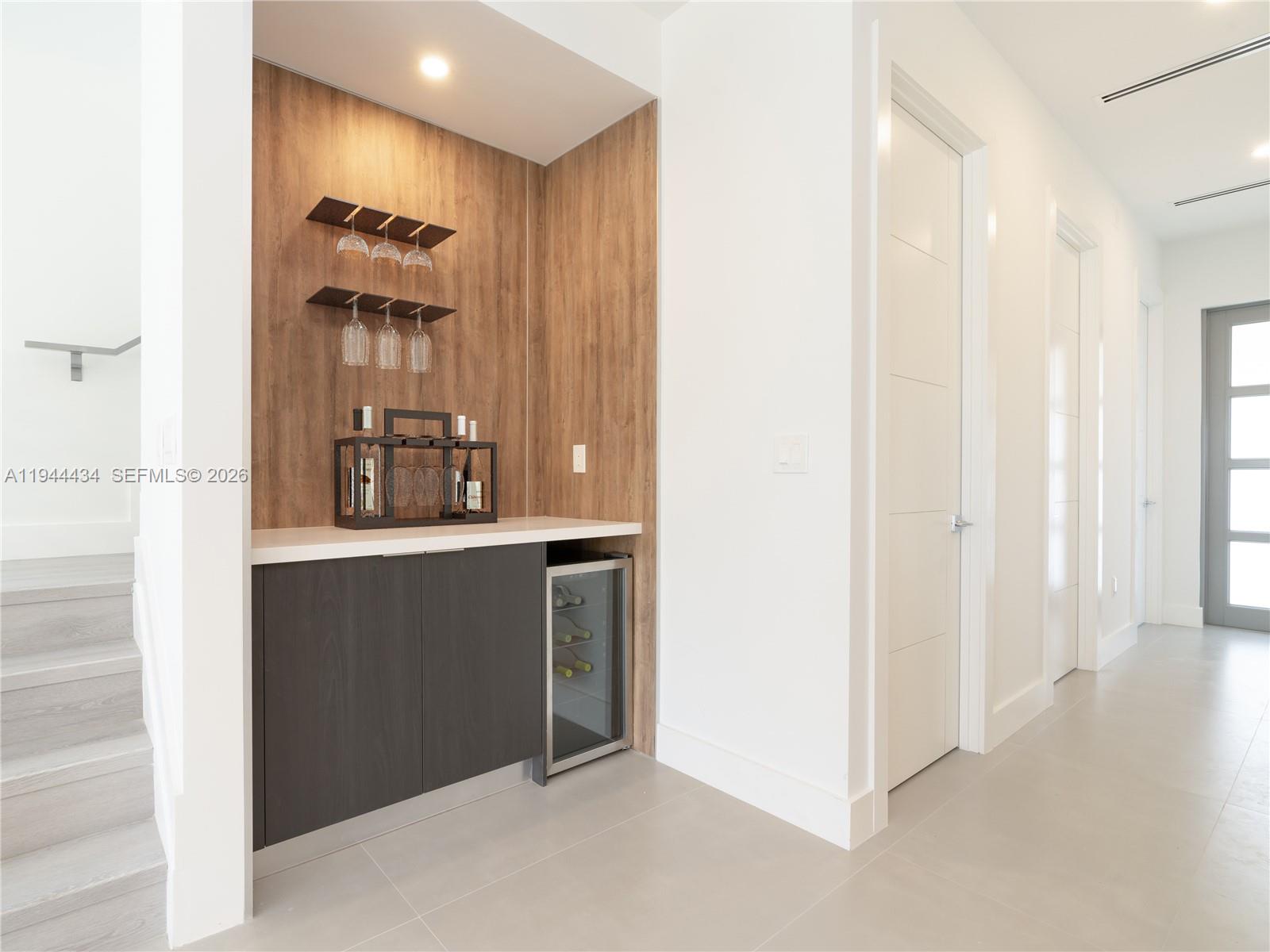 830 SW 30th St Fort Lauderdale, FL 33315