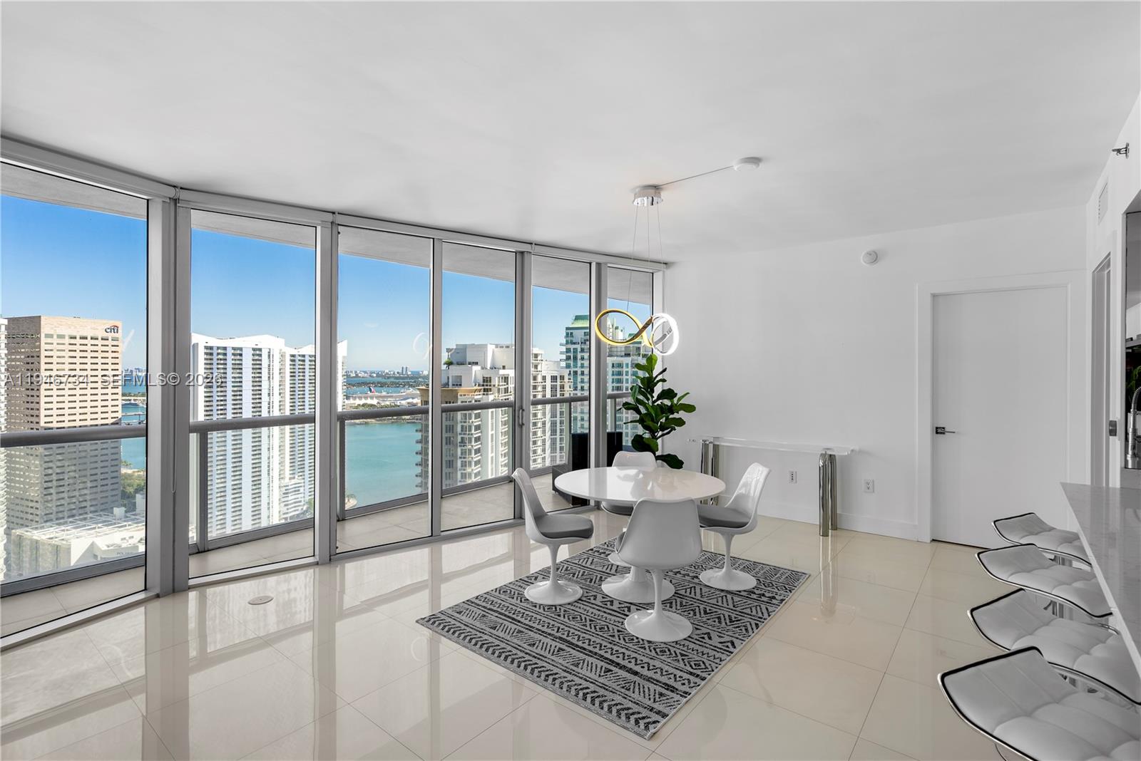 495 Brickell Ave #3804