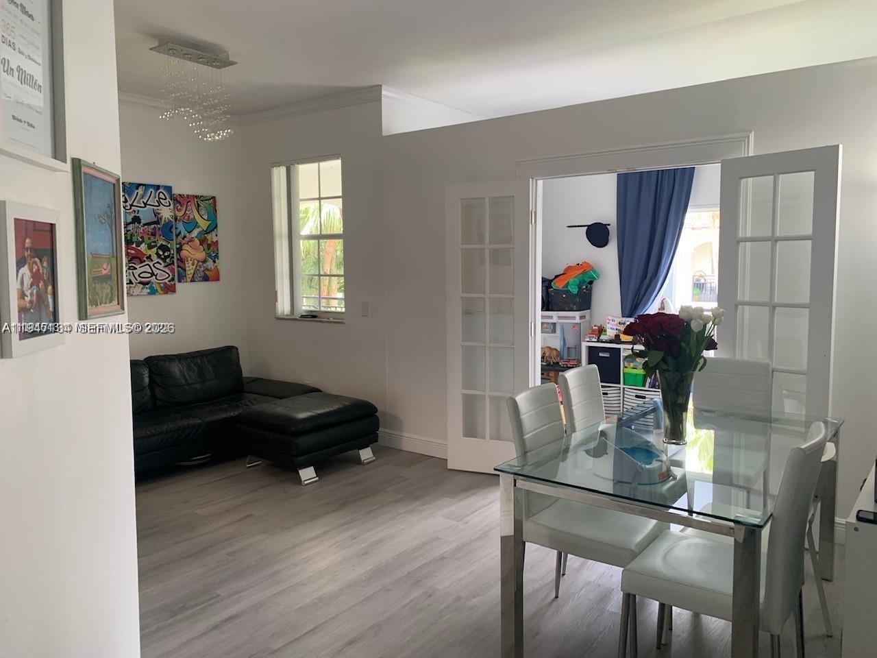 3245 NE 184th St #13313