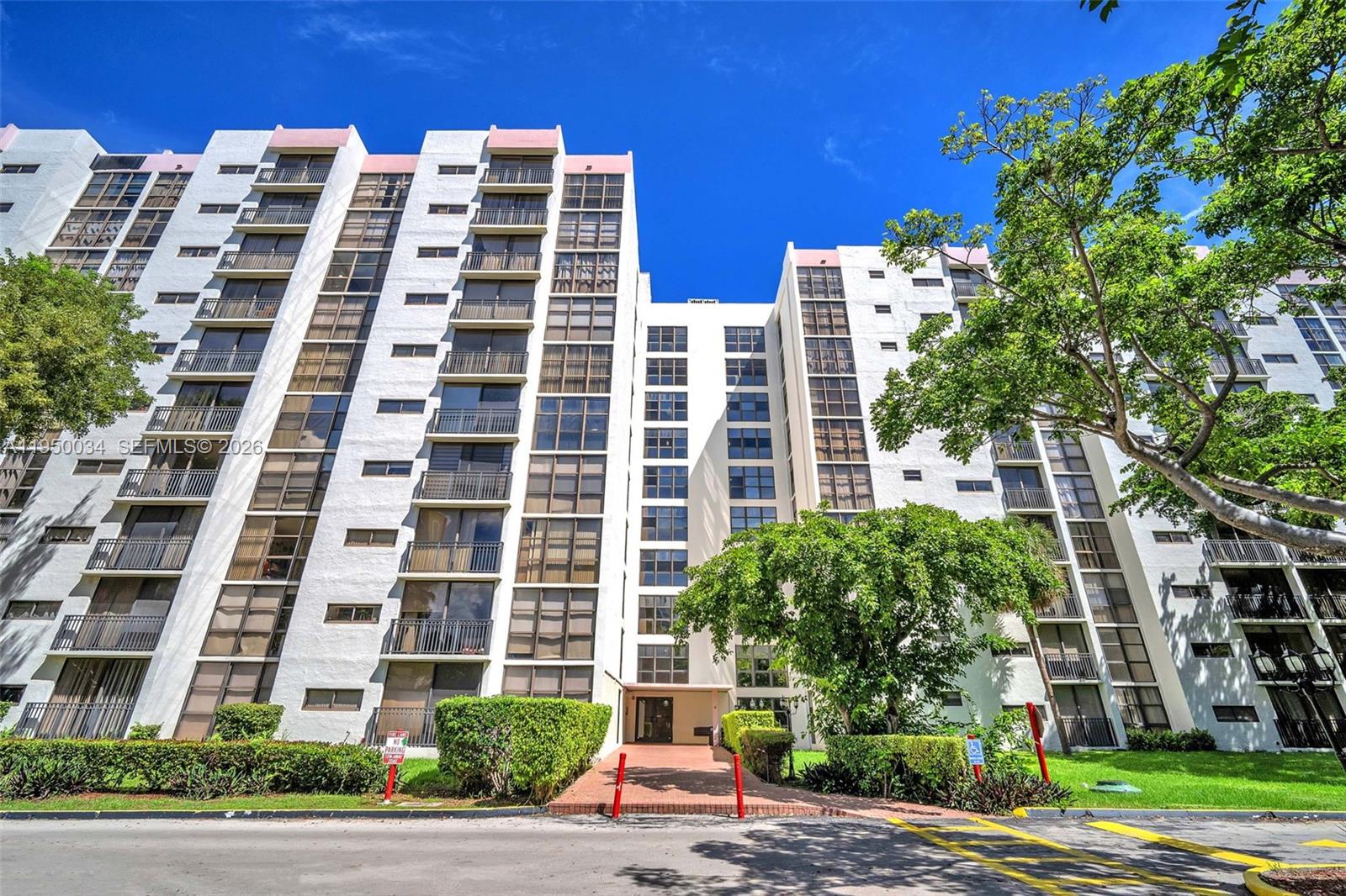 17021 N Bay Rd #216 Sunny Isles Beach, FL 33160