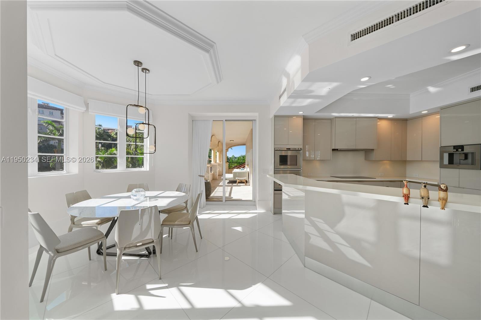 7124 Fisher Is Dr #7124 Miami Beach, FL 33109