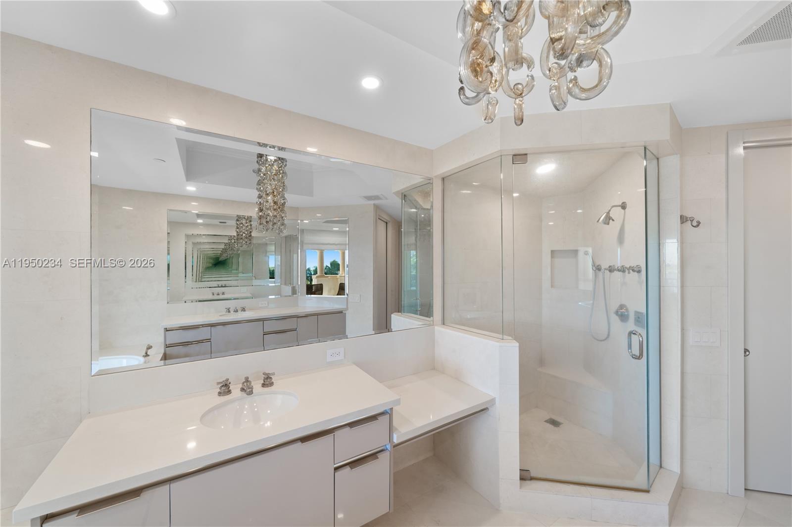 7124 Fisher Is Dr #7124 Miami Beach, FL 33109