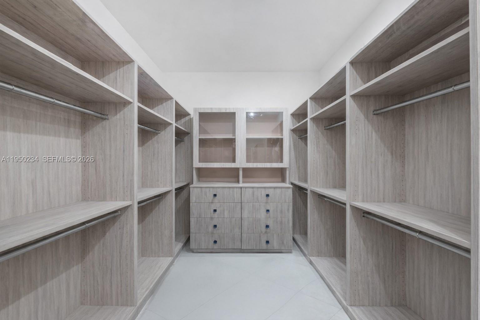 7124 Fisher Is Dr #7124 Miami Beach, FL 33109