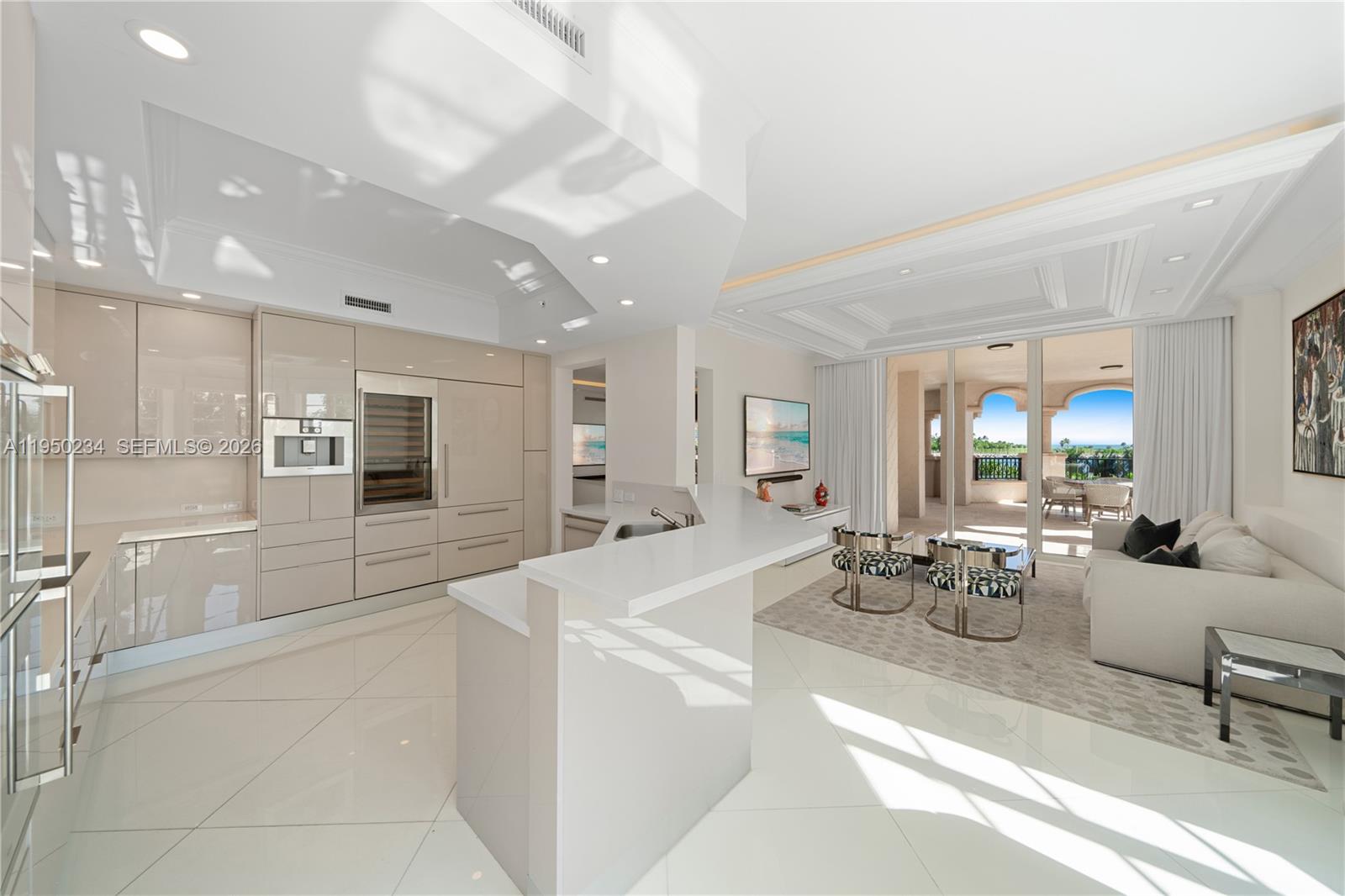 7124 Fisher Is Dr #7124 Miami Beach, FL 33109