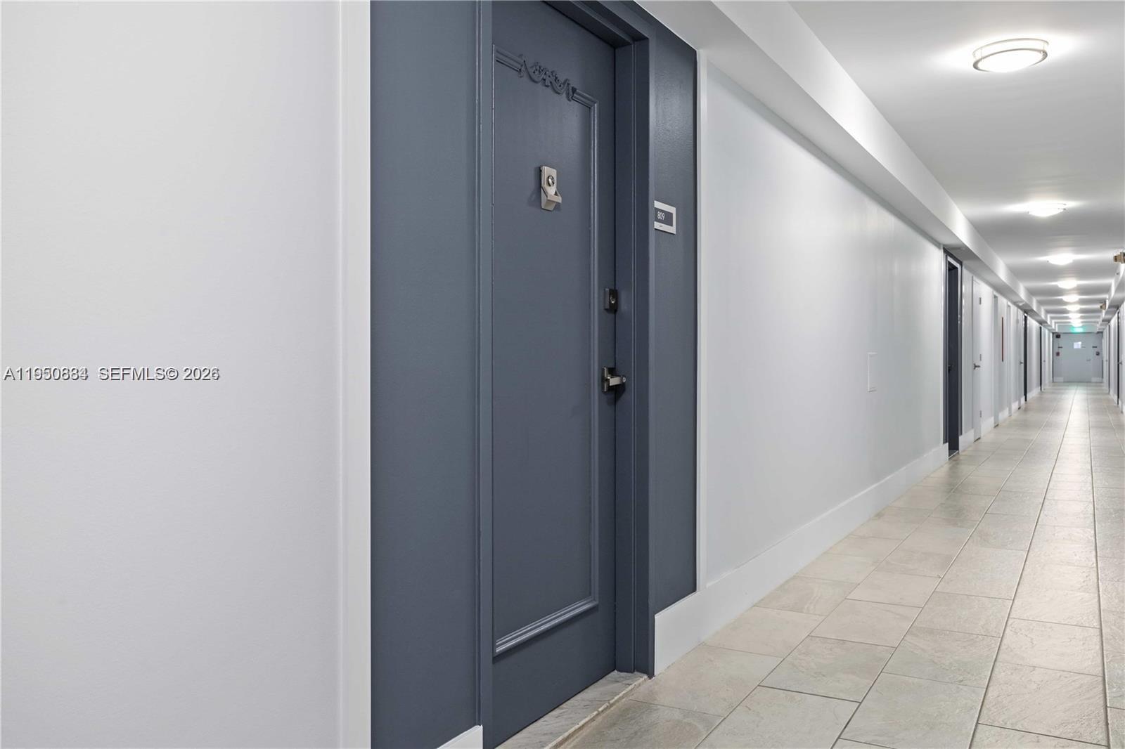 6039 Collins Ave #809 Miami Beach, FL 33140