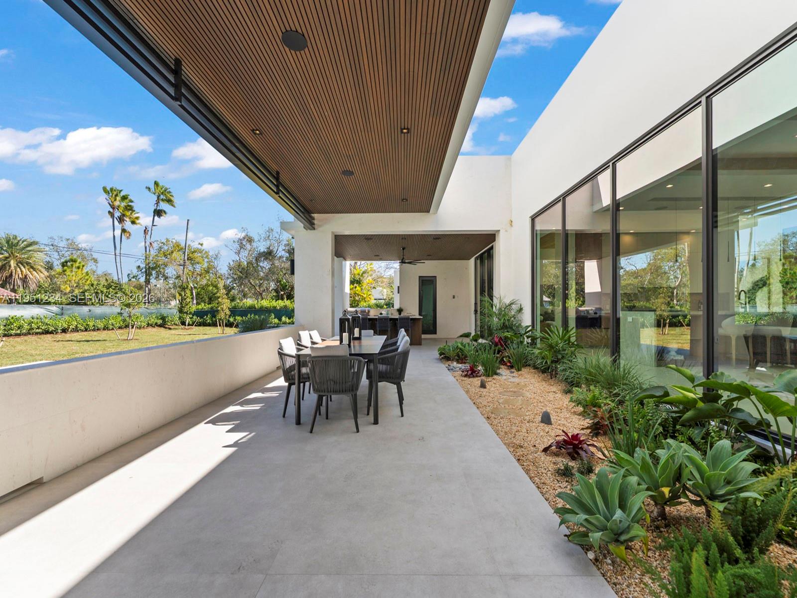 13901 Old Cutler Rd Palmetto Bay, FL 33158