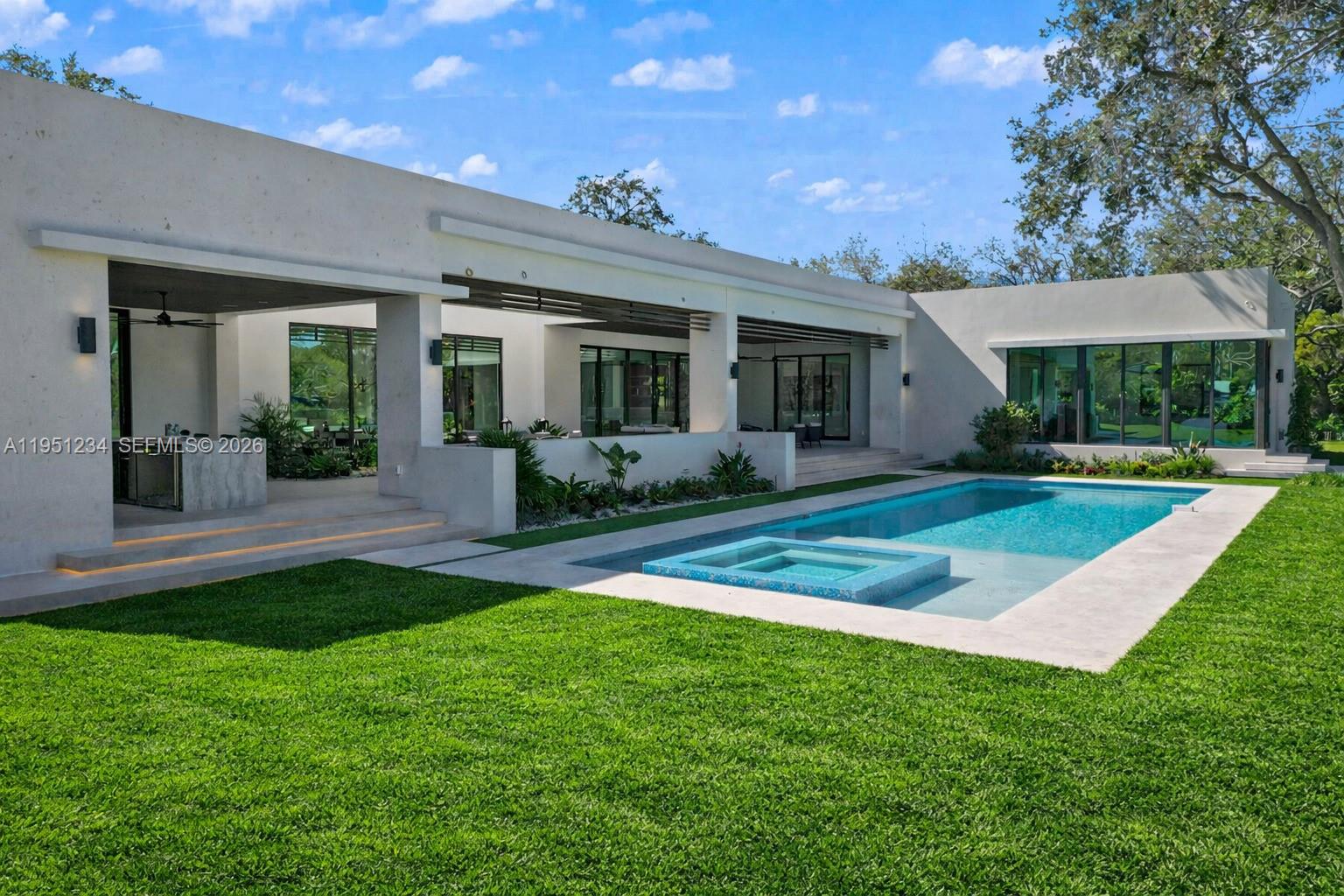 13901 Old Cutler Rd Palmetto Bay, FL 33158