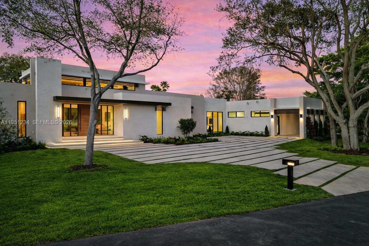 13901 Old Cutler Rd Palmetto Bay, FL 33158