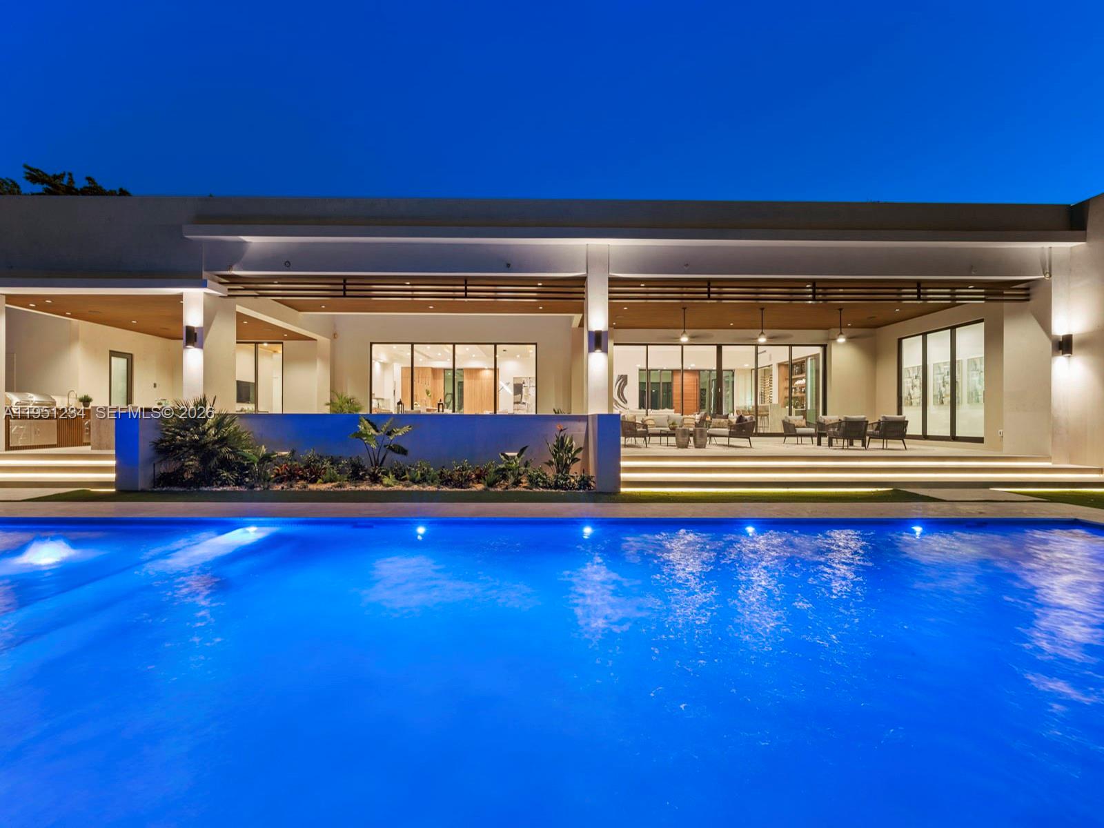 13901 Old Cutler Rd Palmetto Bay, FL 33158