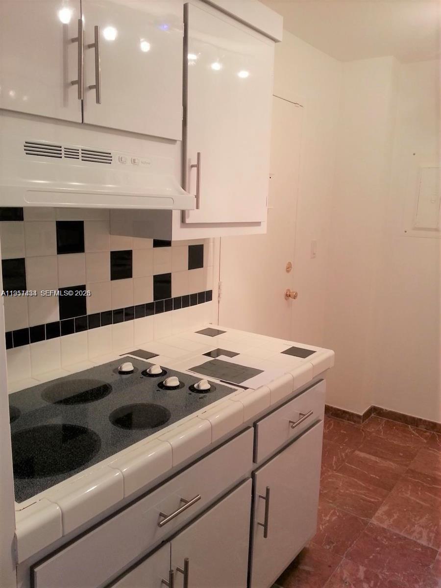 1865 79th St Cswy #5H North Bay Village, FL 33141