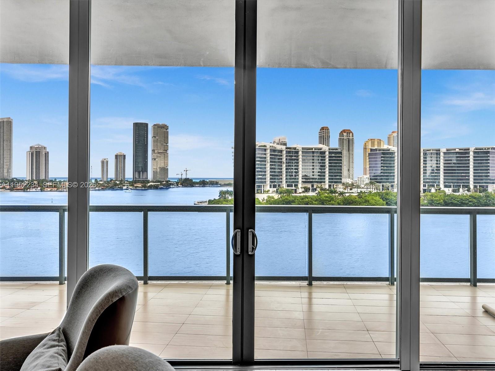 image Echo Aventura25