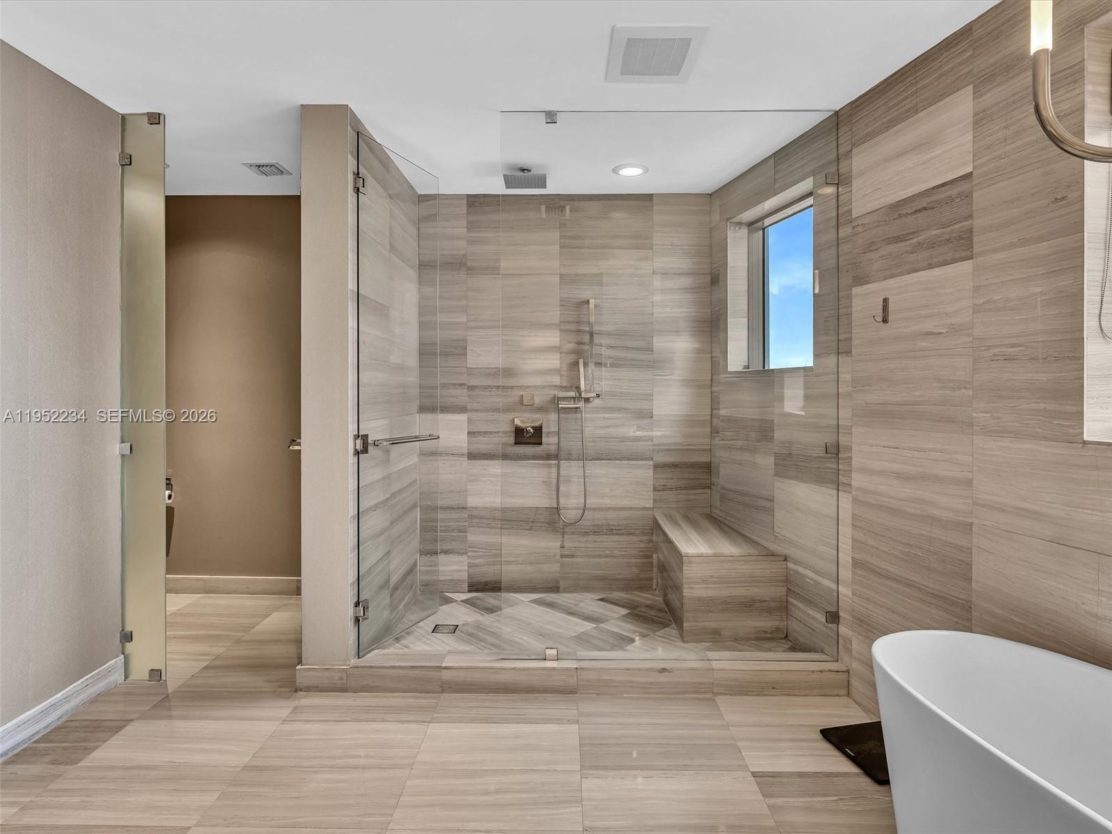 image Echo Aventura30