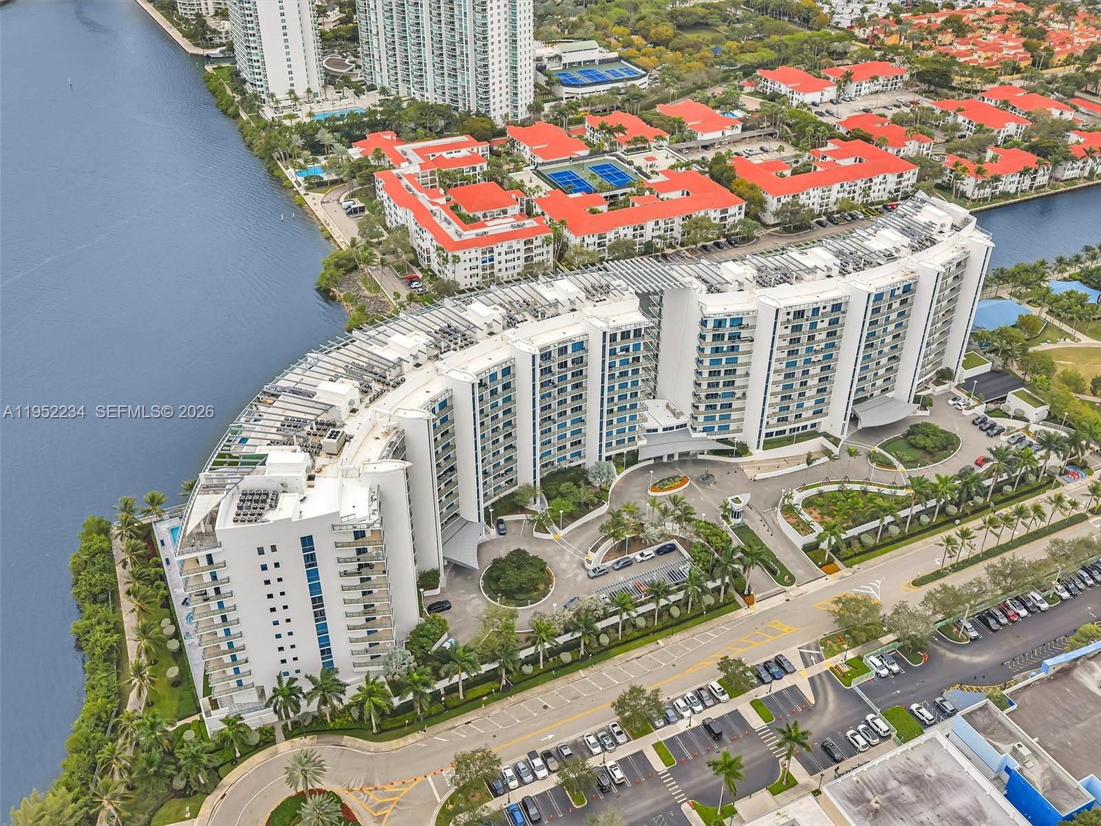 image Echo Aventura44