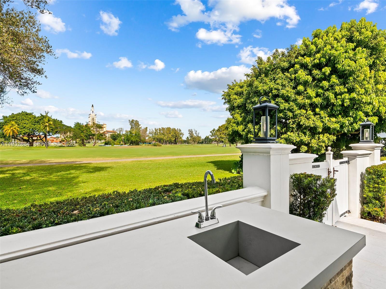 1257 Mariola Ct Coral Gables, FL 33134