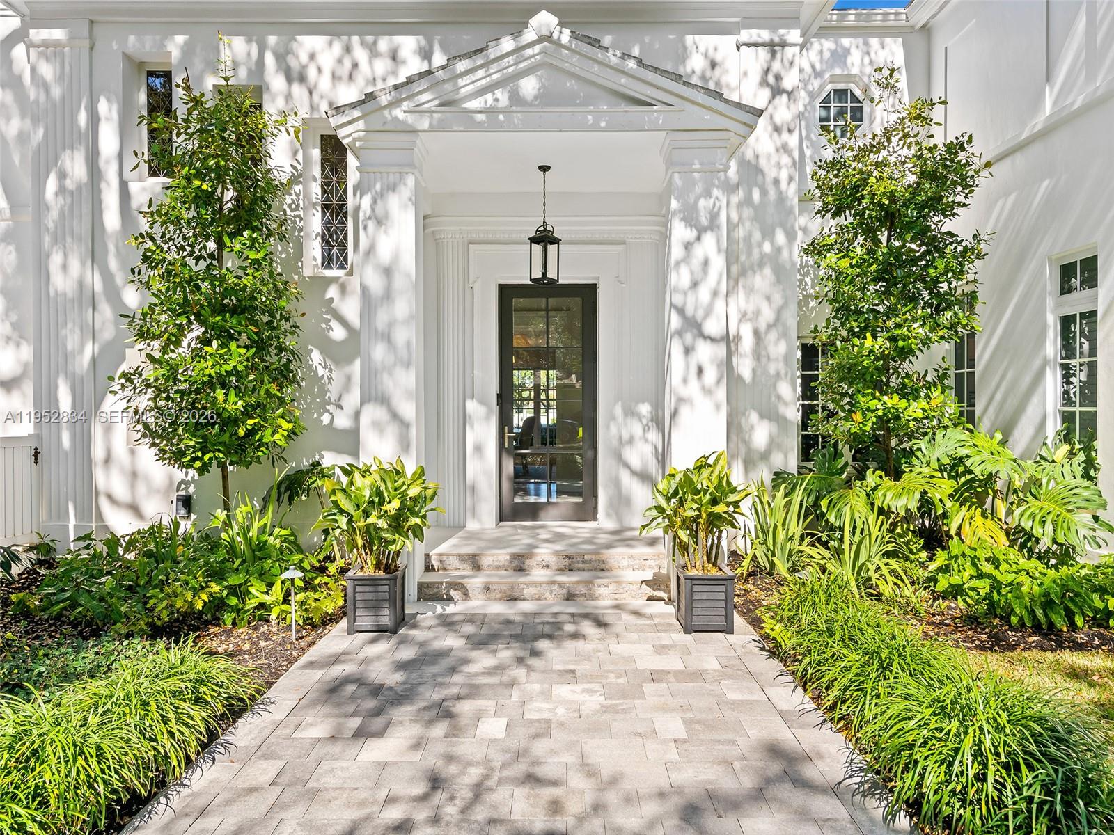 1257 Mariola Ct Coral Gables, FL 33134