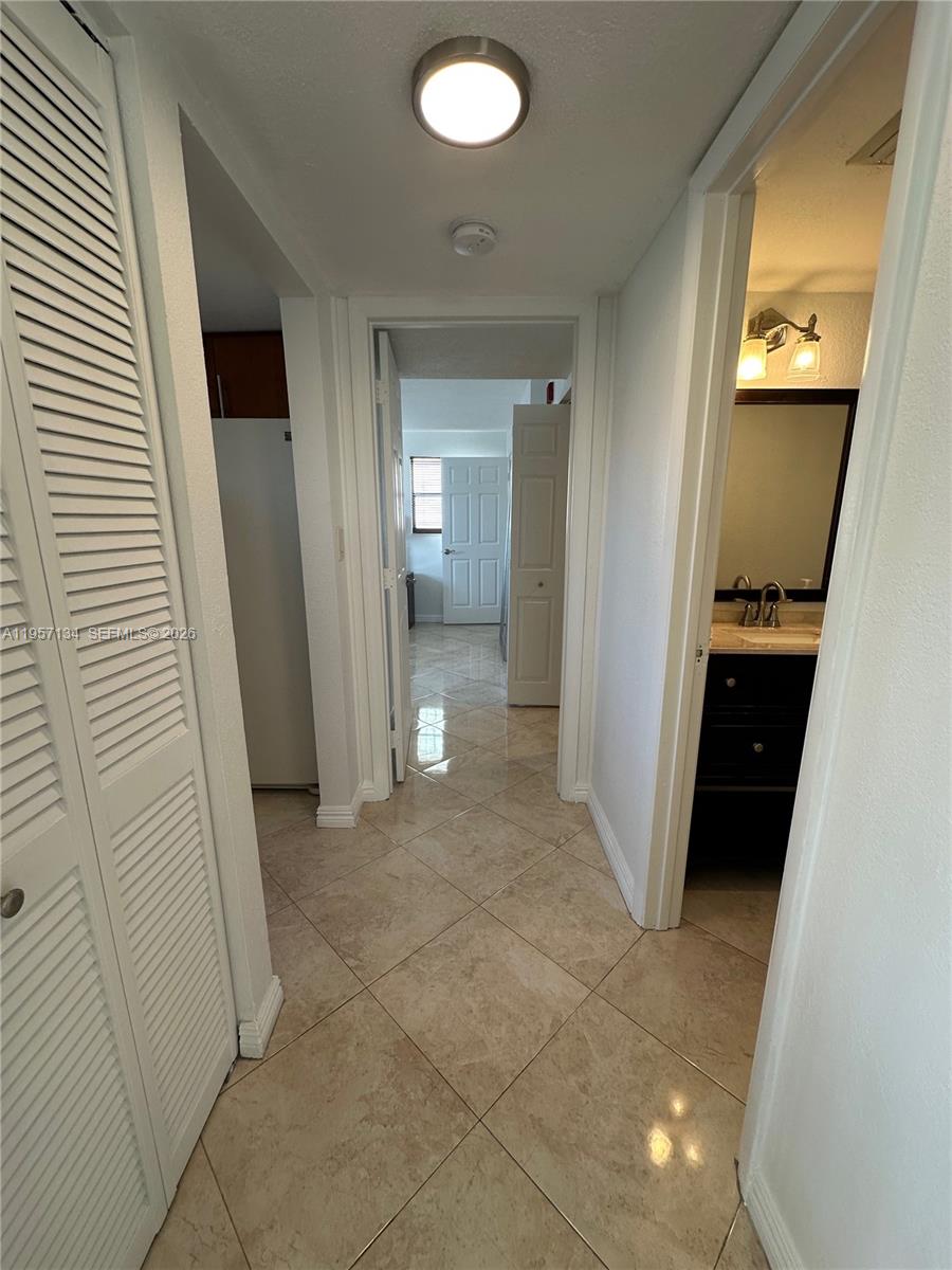 1334 Collins Ave #204 Miami Beach, FL 33139