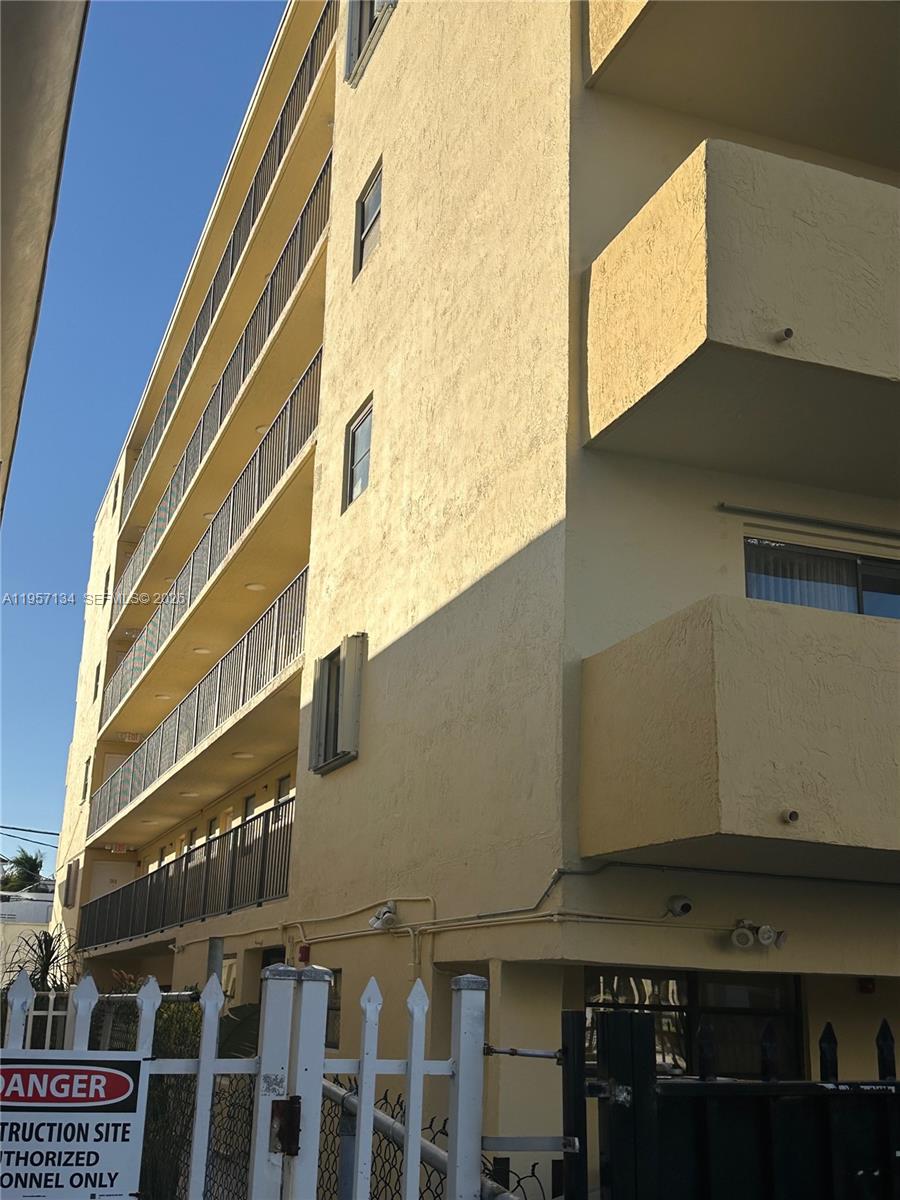 1334 Collins Ave #204 Miami Beach, FL 33139