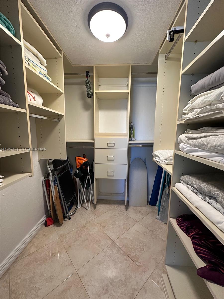 1334 Collins Ave #204 Miami Beach, FL 33139