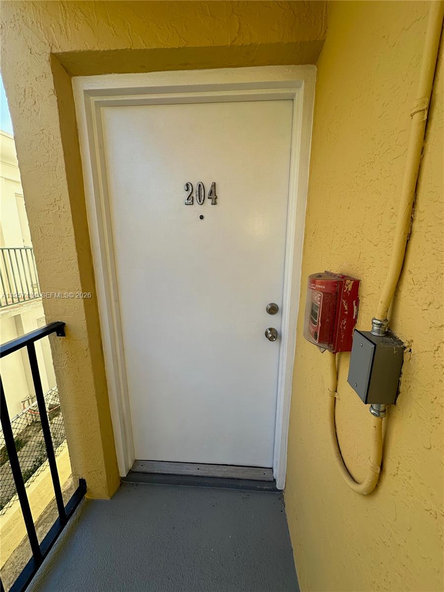 1334 Collins Ave #204 Miami Beach, FL 33139