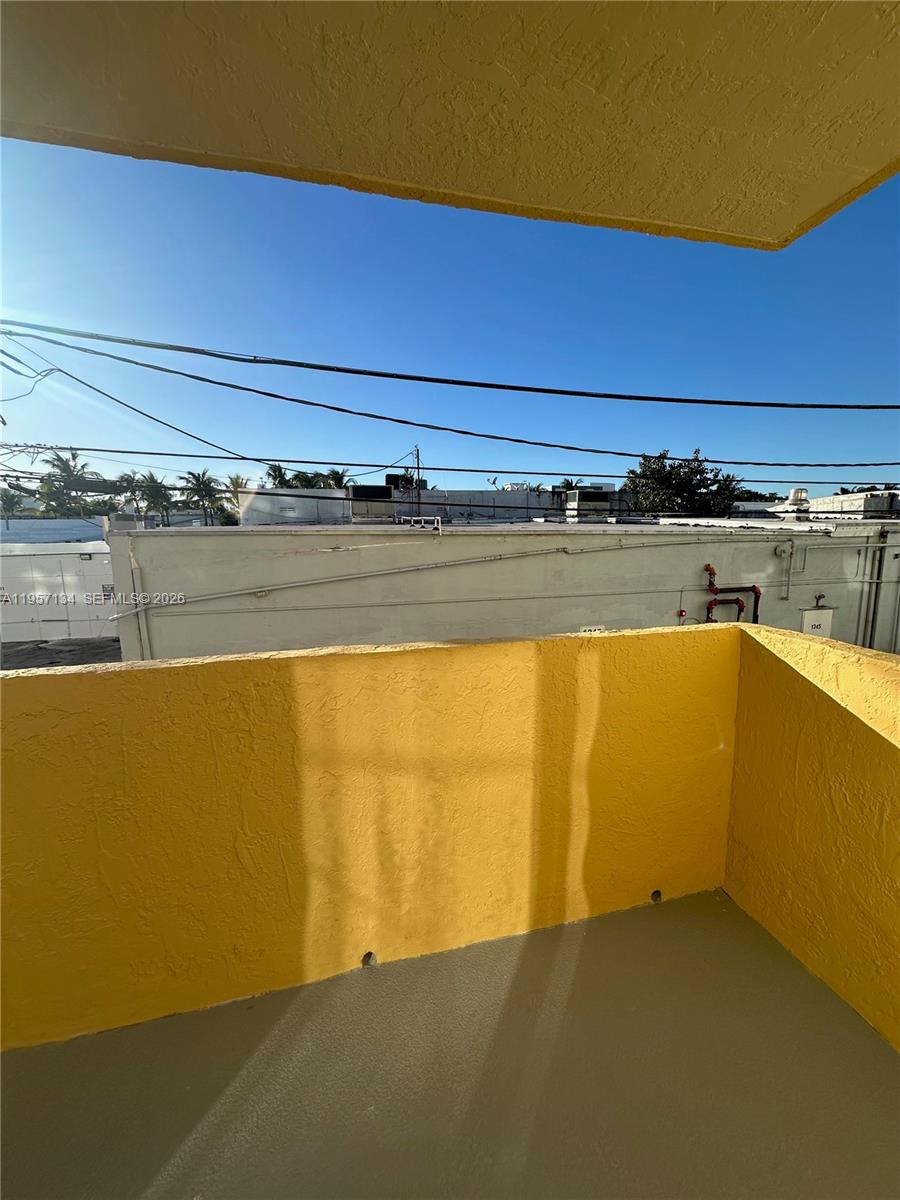 1334 Collins Ave #204 Miami Beach, FL 33139