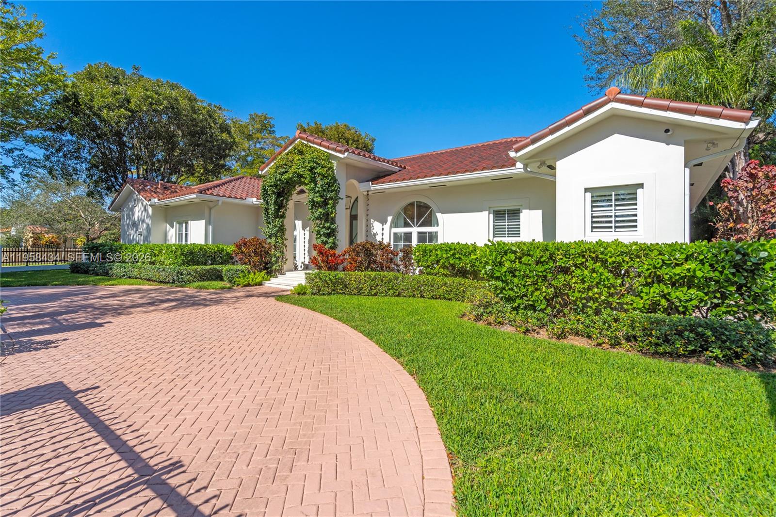 647 S Zamora Ave Coral Gables, FL 33134