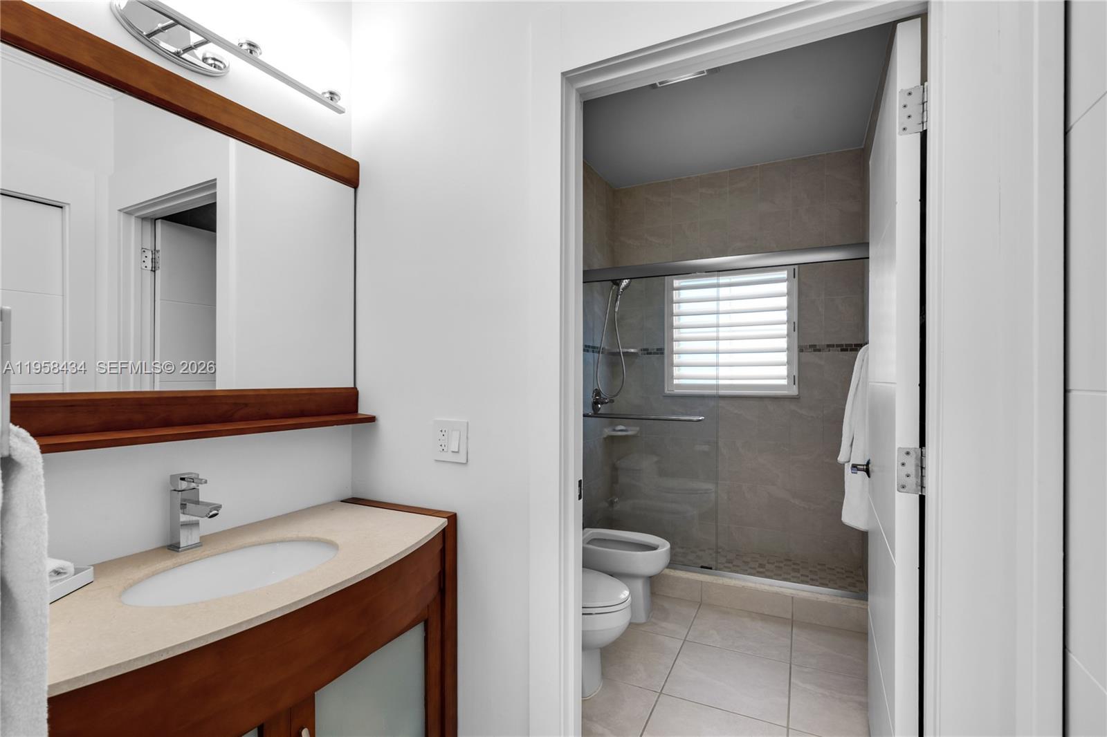 647 S Zamora Ave Coral Gables, FL 33134