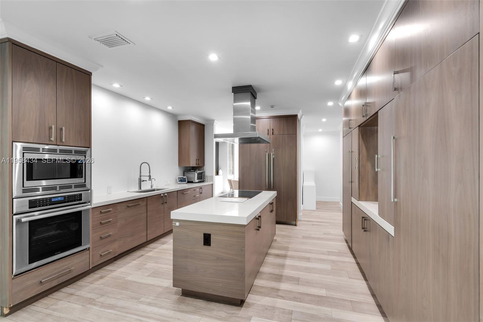 647 S Zamora Ave Coral Gables, FL 33134